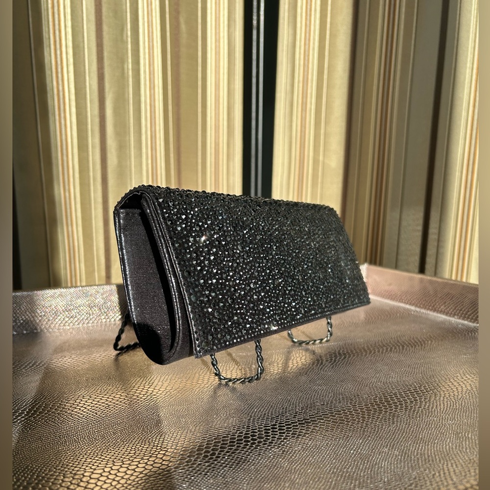 Le Chateau clutch
